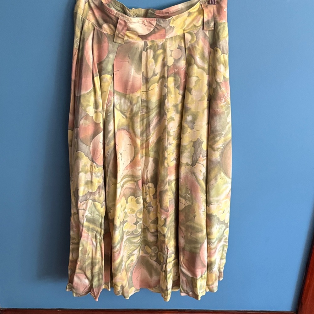 Vintage Mondi skirt Floral Pleated Women's Skirt with pockets and belt loops